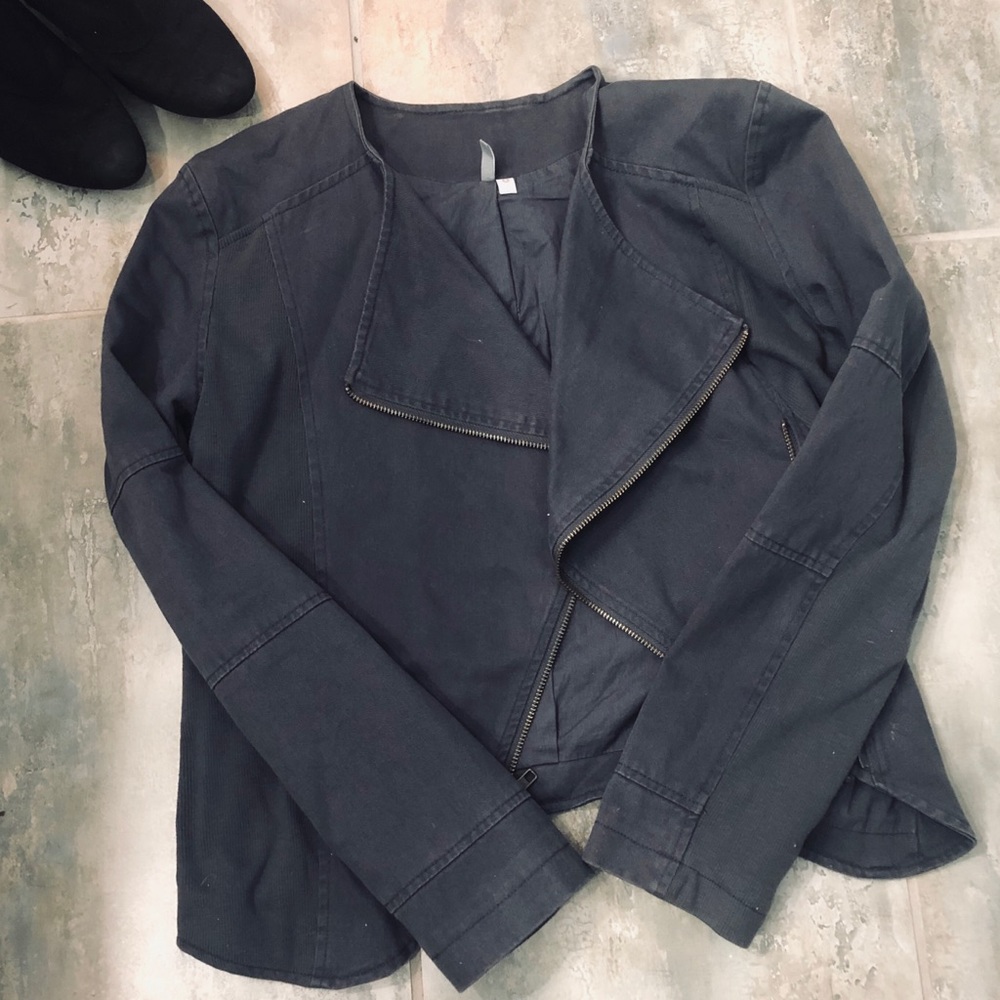 🤗 3 for $30 purple/grey rip curl jacket